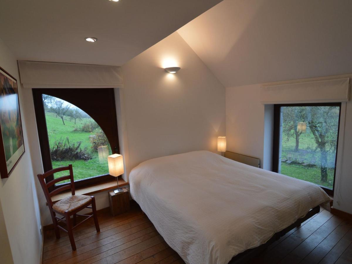 Quaint Holiday Home In Robechies Amid Meadows 希迈 外观 照片